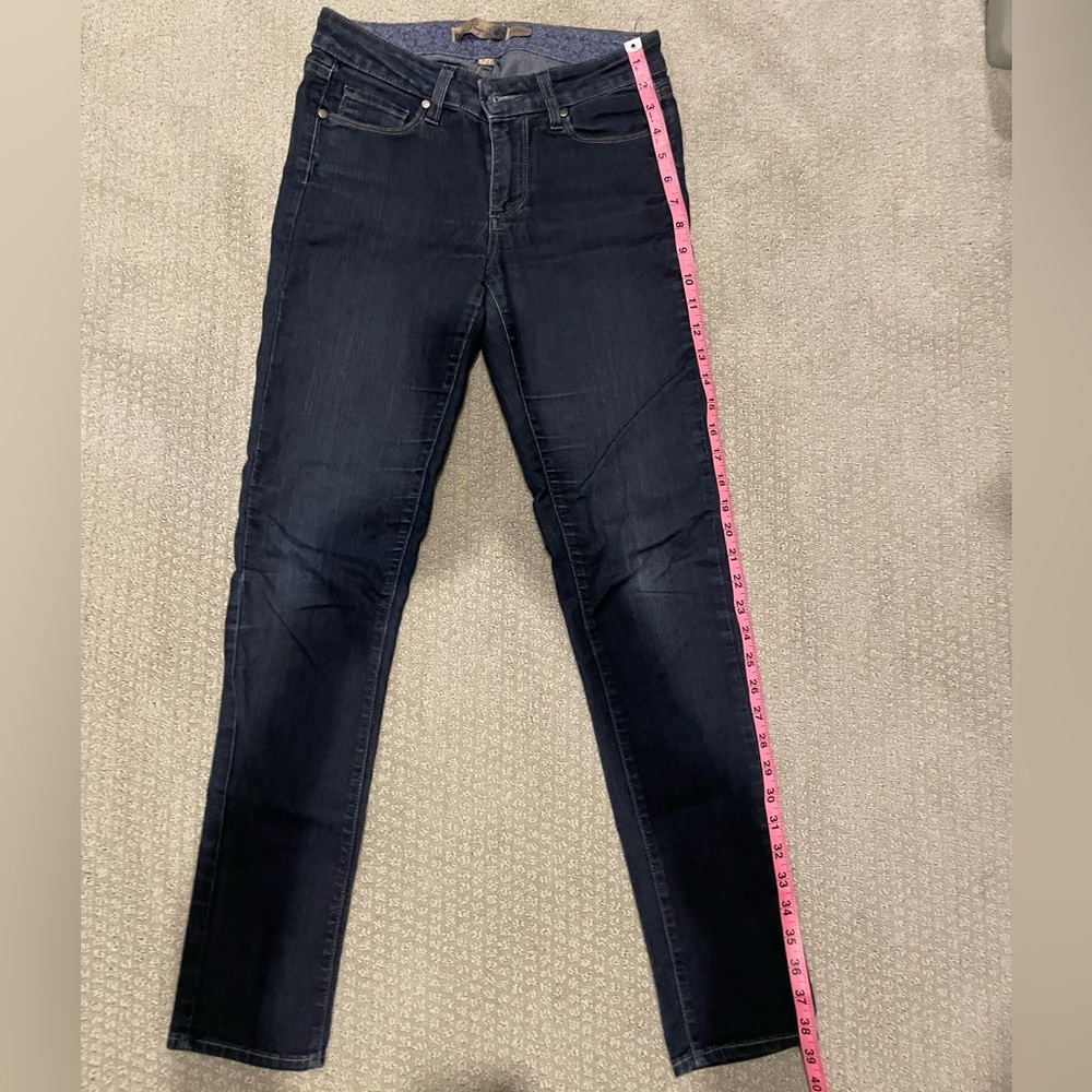 Paige skyline size 27 jeans